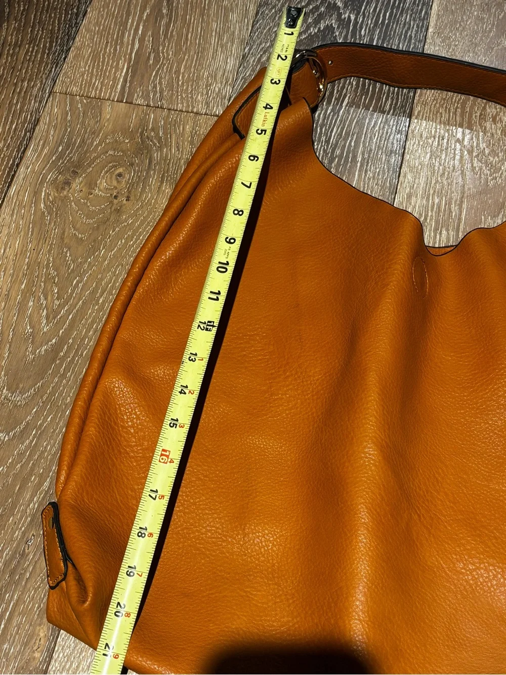 Women’s Camel Leather Hobo Style Bag
